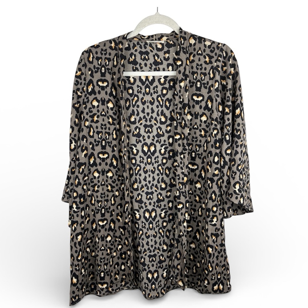 Adrienne Women’s Animal Print Black Brown Medium Cardigan Cheetah Lightweight